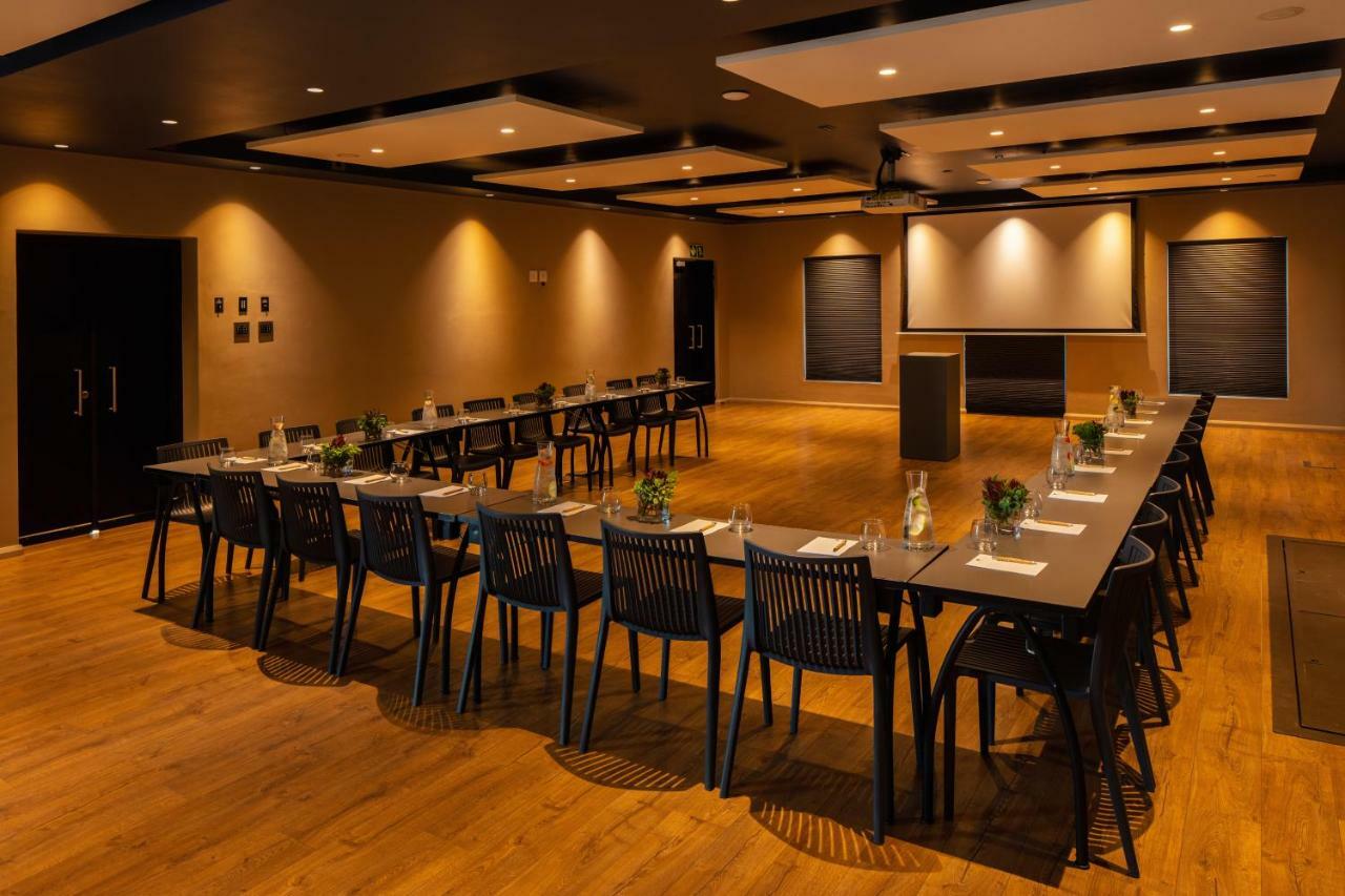 Sky Villa Boutique Hotel By Raw Africa Collection Plettenberg Bay Exterior photo Meeting room